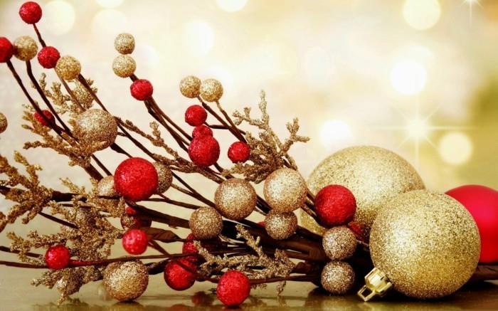 Χριστουγεννιάτικες ιδέες διακόσμησης με το χρώμα χρυσό κόκκινο