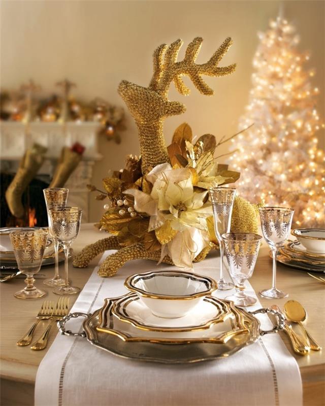 Χριστουγεννιάτικες ιδέες διακόσμησης με το χρώμα χρυσή διακόσμηση τραπεζιού