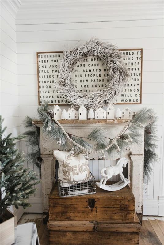 Χριστουγεννιάτικη διακόσμηση χωριάτικο στυλ ρουστίκ ξύλινα έπιπλα λευκά διακοσμητικά αντικείμενα