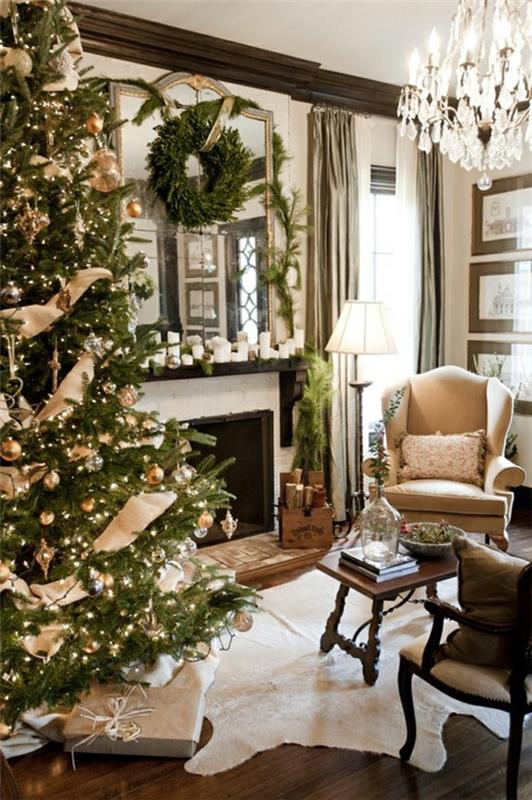 Χριστουγεννιάτικη διακόσμηση για τεχνητό τζάκι πολυθρόνας χριστουγεννιάτικου δέντρου