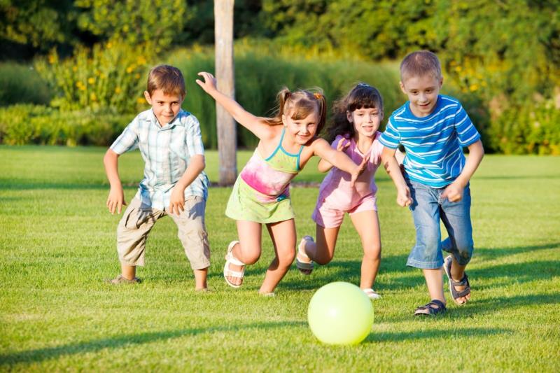Πώς μπορούν τα παιδιά να χάσουν βάρος παίζοντας σε εξωτερικούς χώρους