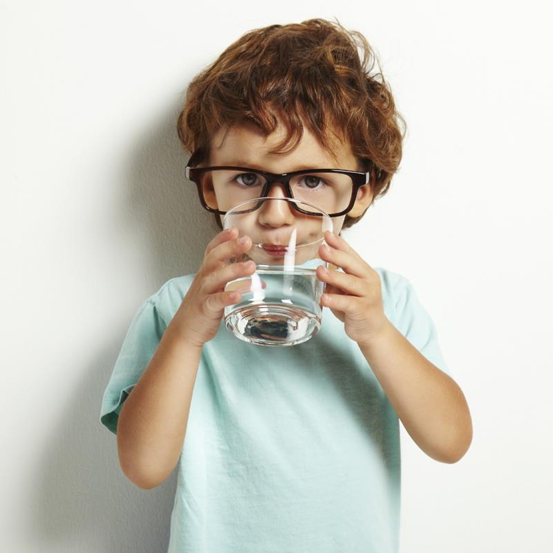 Πώς μπορούν τα παιδιά να χάσουν βάρος να πίνουν περισσότερο νερό