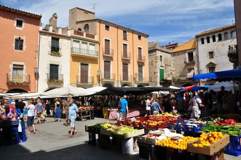 Εβδομαδιαία κατάθεση αγοράς και μετοχών Ισπανία Catalonia Torroella de Montgrí