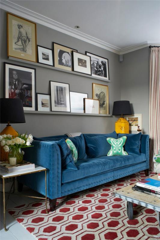 Ζωντανές ιδέες για το σχεδιασμό του δωματίου, συμπεριλαμβανομένου του μπλε καλύμματος καναπέ
