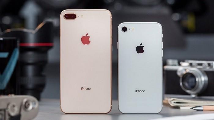 Θέλετε να αγοράσετε ένα iPhone 8; Θα πρέπει να το γνωρίζετε εκ των προτέρων! δύο μοντέλα το ένα δίπλα στο άλλο