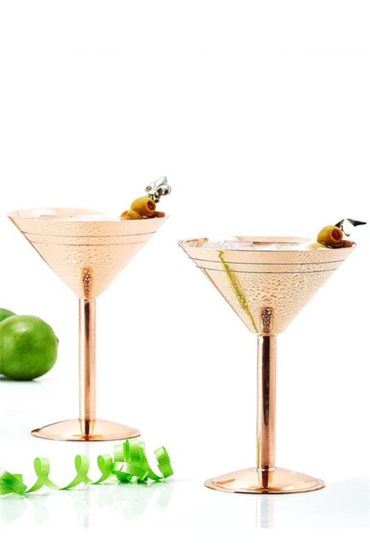 Οι ιδέες δώρων X-mas πίνουν martini με δίδυμη κυρία