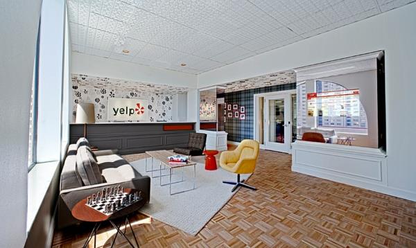 Το προσωπικό της Yelp φιλοξενεί χώρους καθιστικού στις εγκαταστάσεις του Σαν Φρανσίσκο