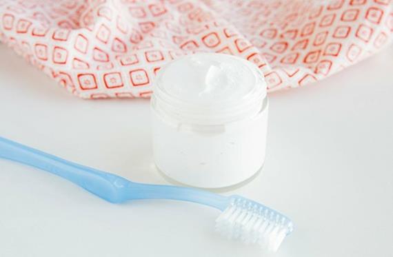 Φτιάξτε μόνοι σας οδοντόκρεμα φυσική παιδική οδοντόκρεμα Βουρτσίστε τα δόντια σας με οδοντόκρεμα με μαγειρική σόδα