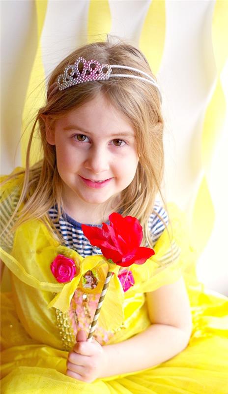 Magic wand tinker with children for Halloween or Mardi Gras - ιδέες και οδηγίες κορίτσι κίτρινο φόρεμα νεράιδα πριγκίπισσα τριαντάφυλλο ραβδί