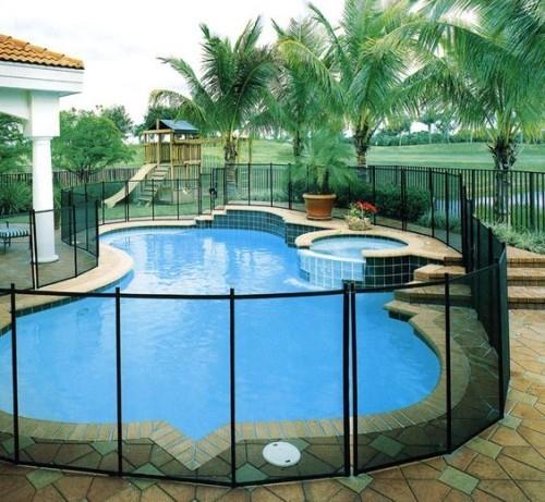 Φράχτη γύρω από την πισίνα ιδέες όμορφο σχέδιο ισχυρό κουτί αγνά εξωτικά φοίνικες στο παρασκήνιο