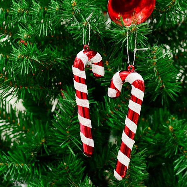 Καραμέλες αστεία διακόσμηση υπέροχα μενταγιόν χριστουγεννιάτικου δέντρου κόκκινο λευκό σε χρώμα πράσινο έλατο κλαδιά