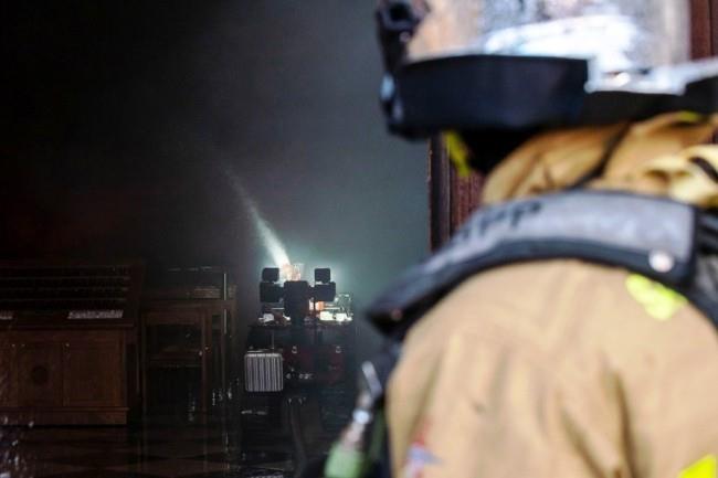 Δύο drones και το πυροσβεστικό ρομπότ Colossus βοήθησαν να σταματήσει η φωτιά της Notre Dame.