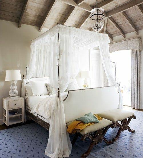 κρεβατοκάμαρα με ξύλινη οροφή λευκό πάγκο συμπαγές υπνοδωμάτιο