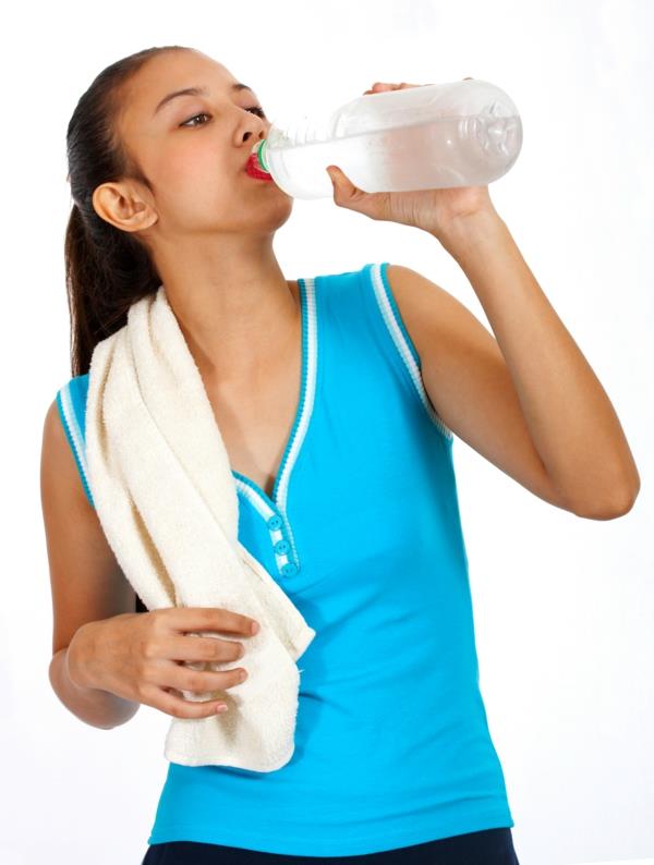 χάστε βάρος με ευχαρίστηση πίνετε νερό