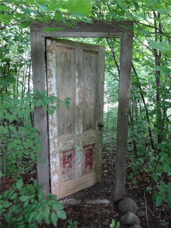 παλιές πόρτες ξύλο στις υπέροχες υπαίθριες ιδέες DIY