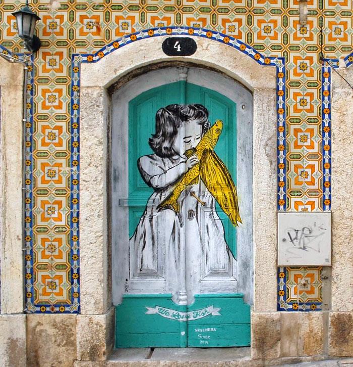επανασχεδιασμός παλιών μπροστινών θυρών μοντέρνες μπροστινές πόρτες grafitti art