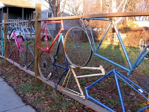 παλιά μέρη ποδηλάτων διακόσμηση φράχτη κήπου