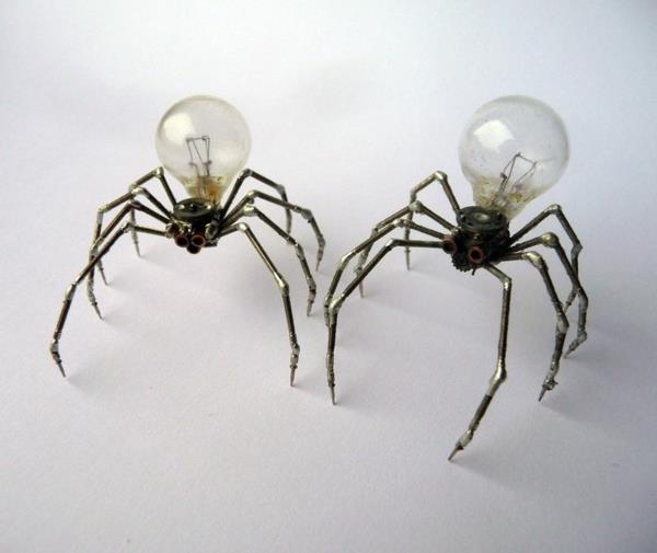 παλιά μεταλλικά δύο γλυπτά αράχνης