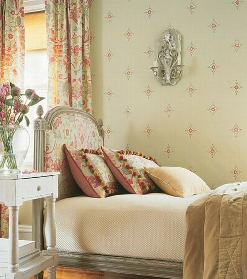 ντεμοντέ μονό κρεβάτι ιδέα κρεβατοκάμαρα λευκό ξύλινο τραπεζάκι ράφι βιβλία λουλούδι λουλούδι