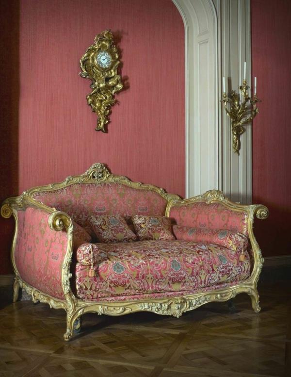 σκούρο ροζ χρώμα τοίχου σαλόνι κλασικός vintage καναπές