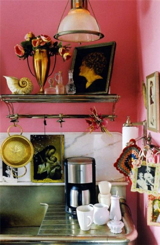 σκούρο ροζ χρώμα τοίχου σαλόνι κλασική vintage ράγα