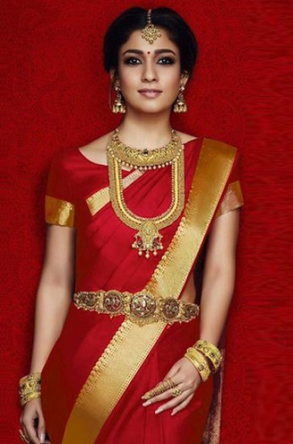 Nayanthara tradicinėje saree