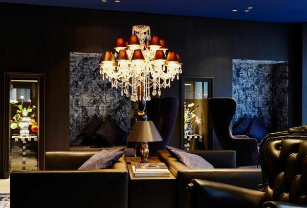 Άμστερνταμ αξιοθέατα andaz ξενοδοχείο δερμάτινοι καναπέδες πολυθρόνες κρυστάλλινοι πολυέλαιοι