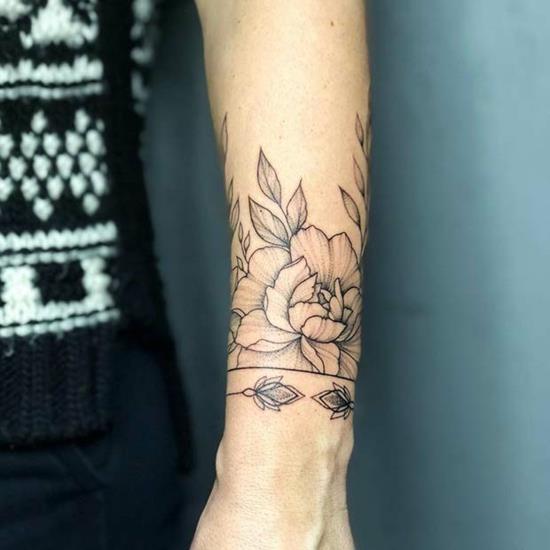 βραχιόλι τατουάζ γυναίκες blackwork λουλούδια