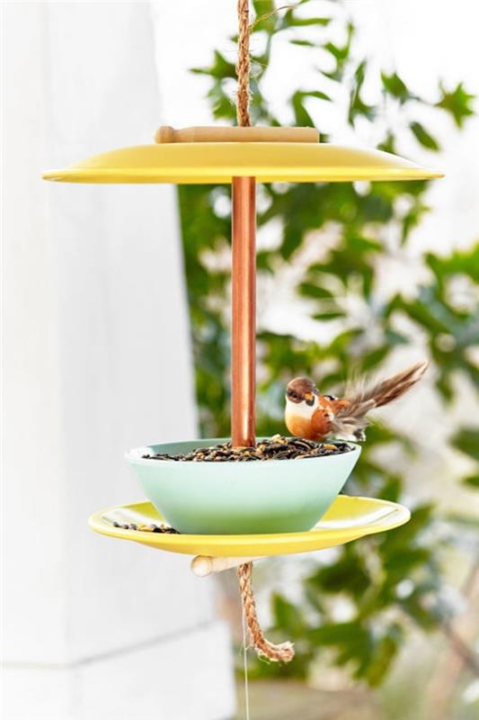 Κάντε ασυνήθιστες διακοσμήσεις κήπου μόνοι σας ανακυκλώνοντας ιδέες diy διακόσμηση τροφοδότη πουλιών