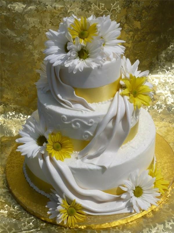 ασυνήθιστες γαμήλιες τούρτες με καλοκαιρινά λουλούδια