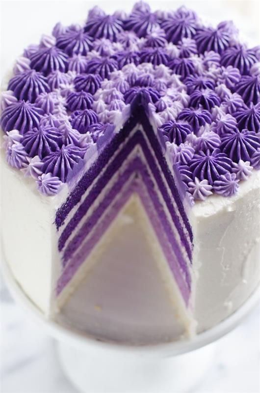 φανταχτερά κέικ μοβ λευκό σχέδιο