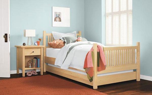 Πτυσσόμενα κρεβάτια σοφίτας στο παιδικό δωμάτιο, ξύλινο πλαίσιο κρεβατιού