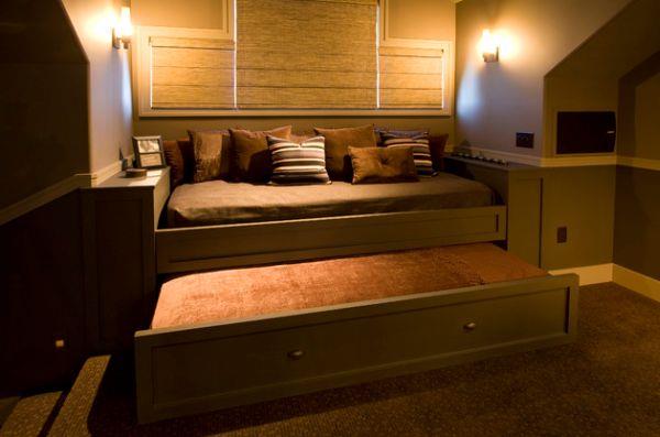 Πτυσσόμενα κρεβάτια σοφίτας στο παιδικό δωμάτιο ξύλινα φωτιστικά τοίχου από ξύλο