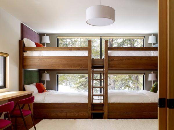 πτυσσόμενα κρεβάτια σοφίτας στο παιδικό δωμάτιο φωτιστικό λευκό αμπαζούρ ξύλο