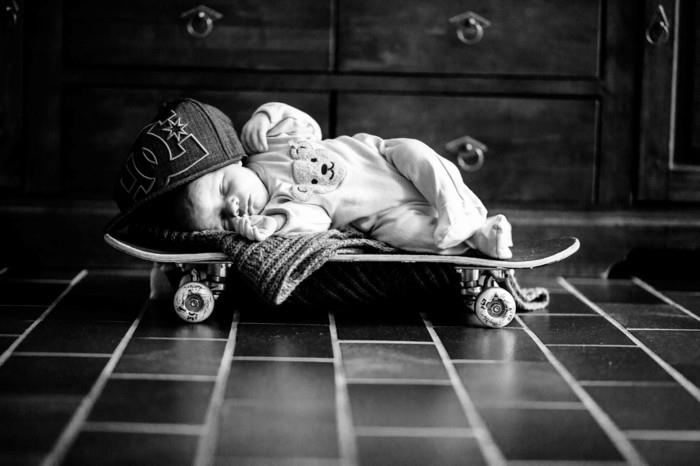φωτογραφίες μωρών ιδέες ιδέες φωτογράφισης δημιουργικές αστείες εικόνες μωρών skateboard