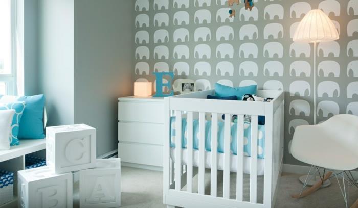 βρεφικές κούνιες λευκό δωμάτιο μωρού διακοσμούν αστεία ταπετσαρία τοίχου φωτιστικό δαπέδου κουνιστή καρέκλα