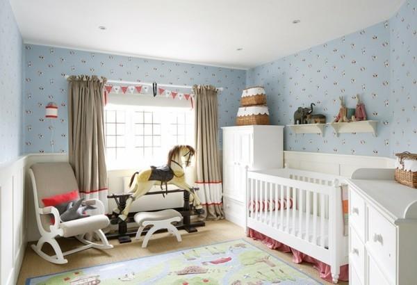 μωρό δωμάτιο αγόρι ιδέες μπλε ταπετσαρία χρωματιστό χαλί