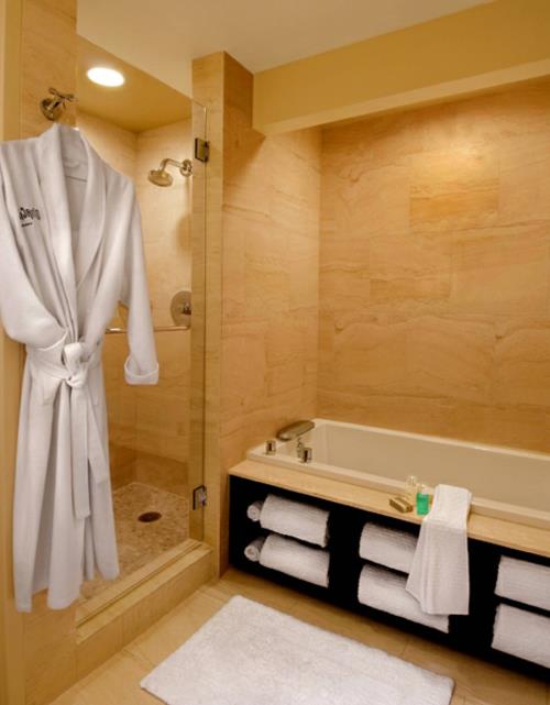 μπανιέρα επίπλωσης μπάνιου με ράφια για πετσέτες