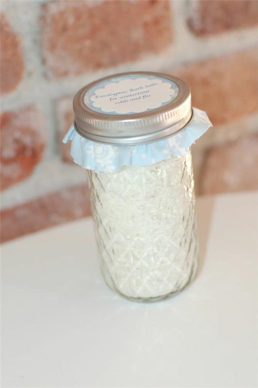 Φτιάξτε αλάτι μπάνιου μόνοι σας βάζο μασονιού