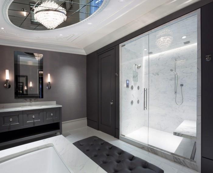 διακόσμηση οροφής μπάνιου με καθρέφτη