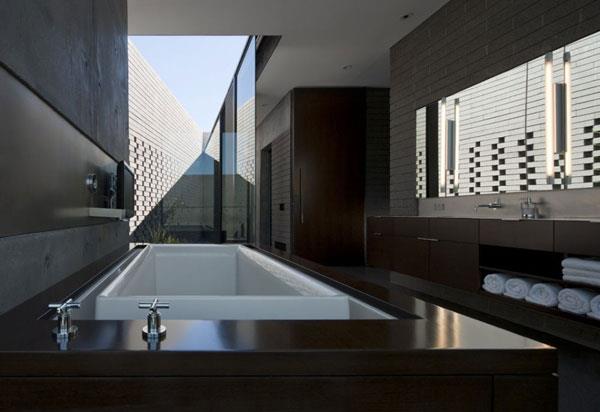 ιδέες εσωτερικού σχεδιασμού μπάνιου σκοτεινή ατμόσφαιρα μπανιέρα