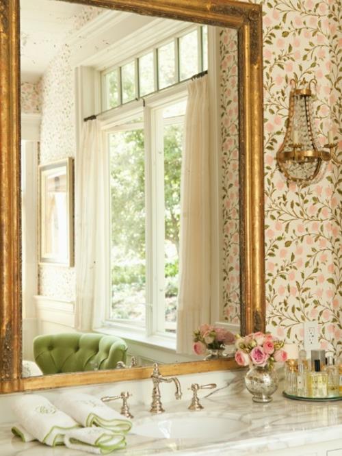 έπιπλα μπάνιου γυναικεία νεροχύτη ταπετσαρία τοίχου λουλούδια καθρέφτη