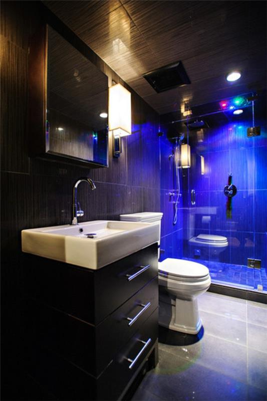 ανακαίνιση μπάνιου ντίσκο ατμόσφαιρα μπλε φως