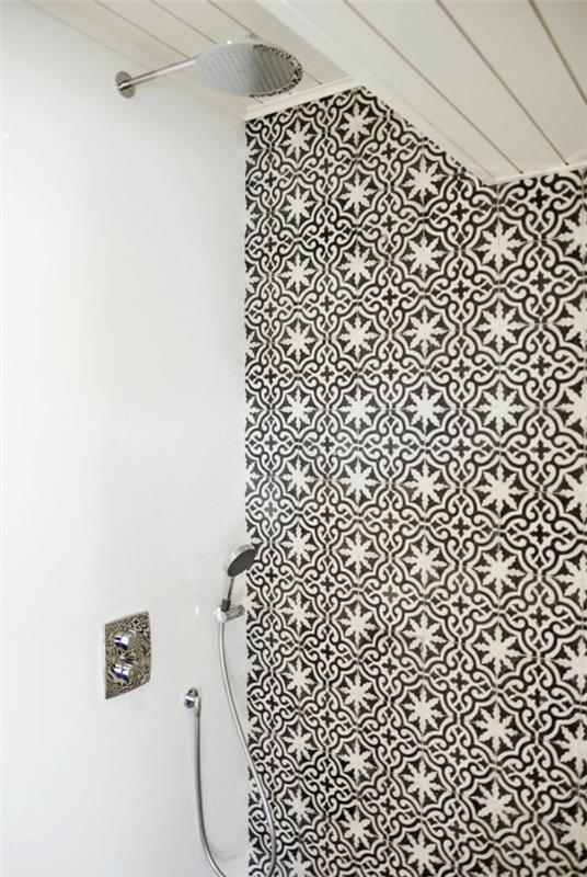 Σχεδιασμός μπάνιου με μοτίβο πλακιδίων τοίχου πλακιδίων