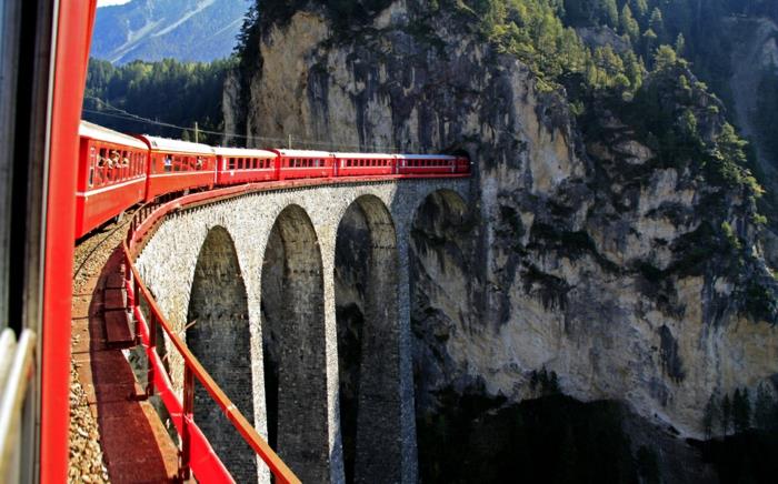 σιδηροδρομικά ταξίδια Ευρώπη Άλπεις Ελβετία Αυστρία βουνά φύση