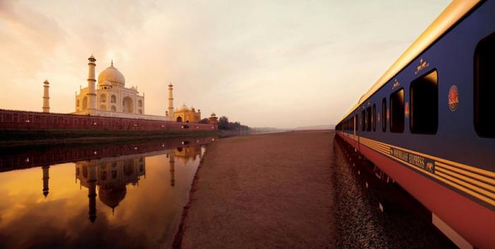 ταξίδι με τρένο taj mahal