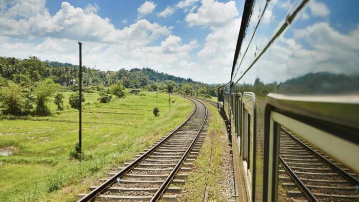 πλεονεκτήματα των σιδηροδρομικών ταξιδιών έναντι του τρόπου ζωής των αεροπορικών ταξιδιών