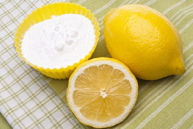 Citrinų sultys ir kepimo soda nuo spuogų