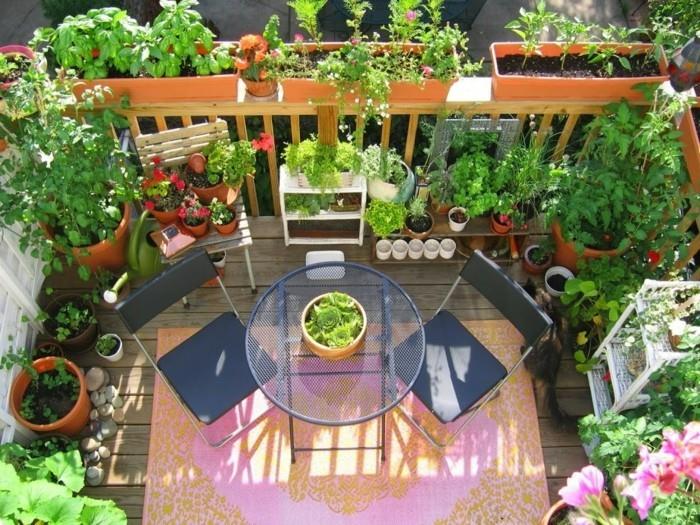 συμβουλές σχεδιασμού μπαλκονιού πτυσσόμενα έπιπλα μπαλκονιού μεταλλικά τραπέζια βότανα φυτά μπαλκονιού vida lusida