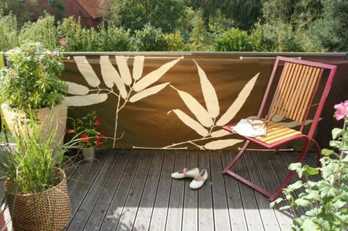 μπαλκόνι ιδιωτική οθόνη λάδι φυτά καρέκλα μοτίβο λουλουδιών